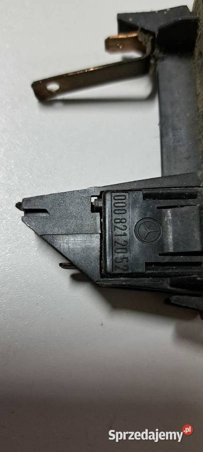 Wyłącznik krańcowy 0008212052 Mercedes W123 Pozostałe Luzino