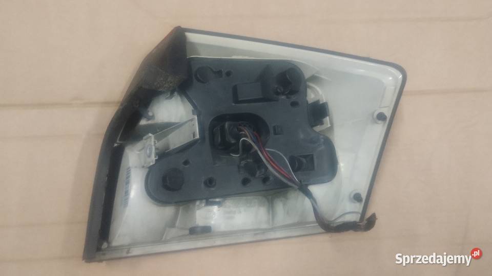 Audi a4 b6 lampa lewa tylna sedan 8e0 945 095a Lampy tylne