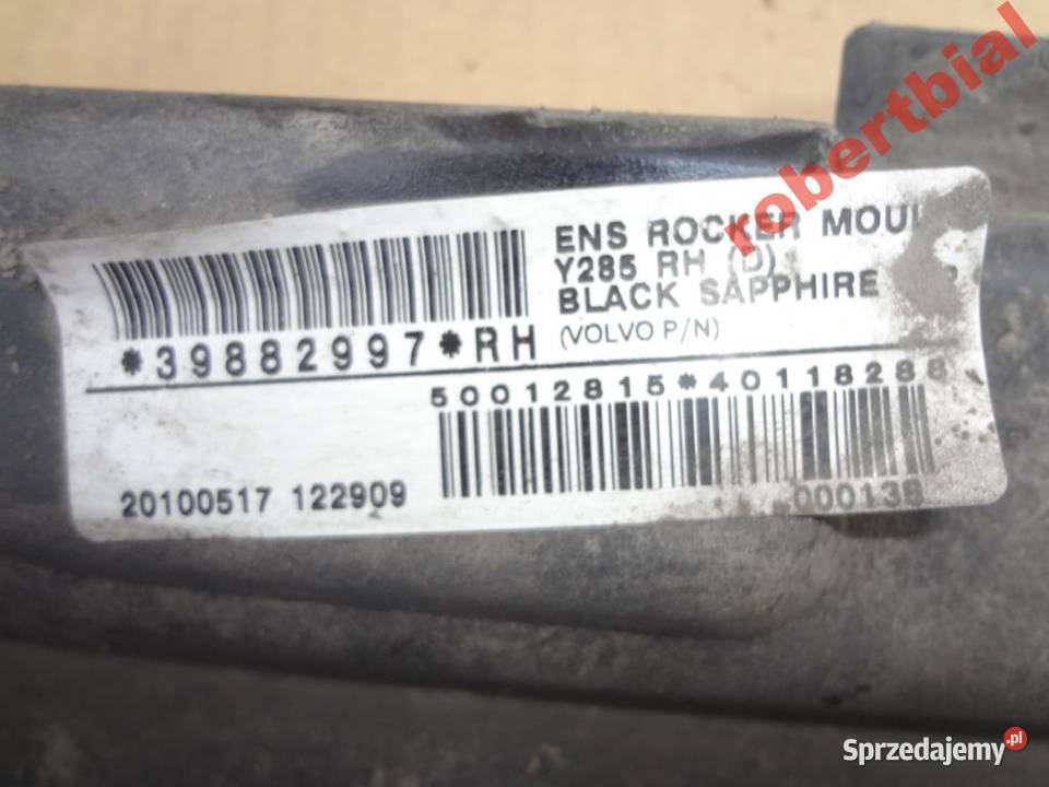 Listwa progowa prawa Volvo V70 R DESIGN 0712