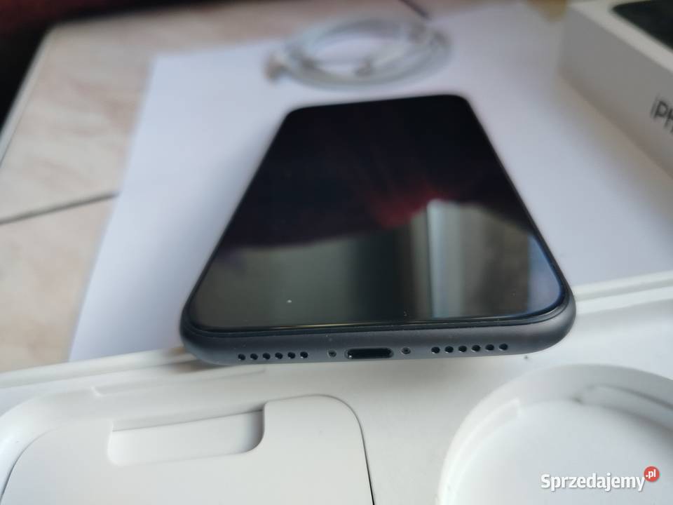iPhone 11 64GB Black stan lekko używany Łódź