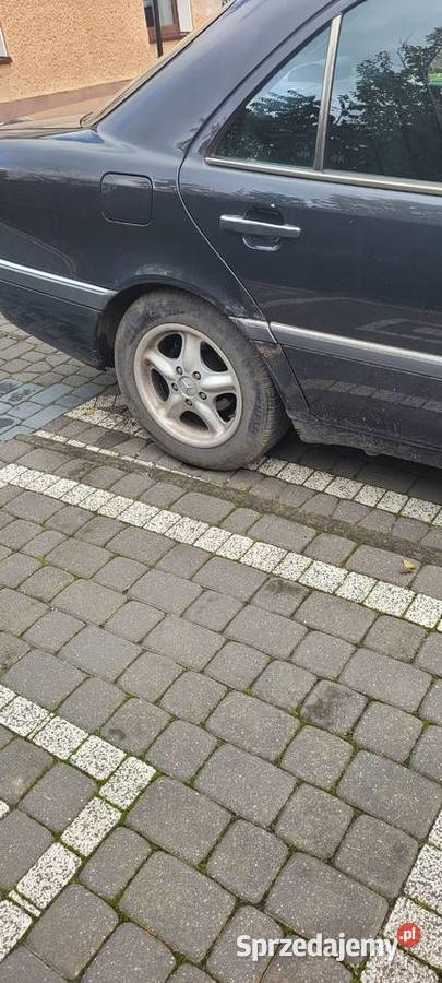 Sprzedam mercedes w 202 czarny Skarżysko-Kamienna