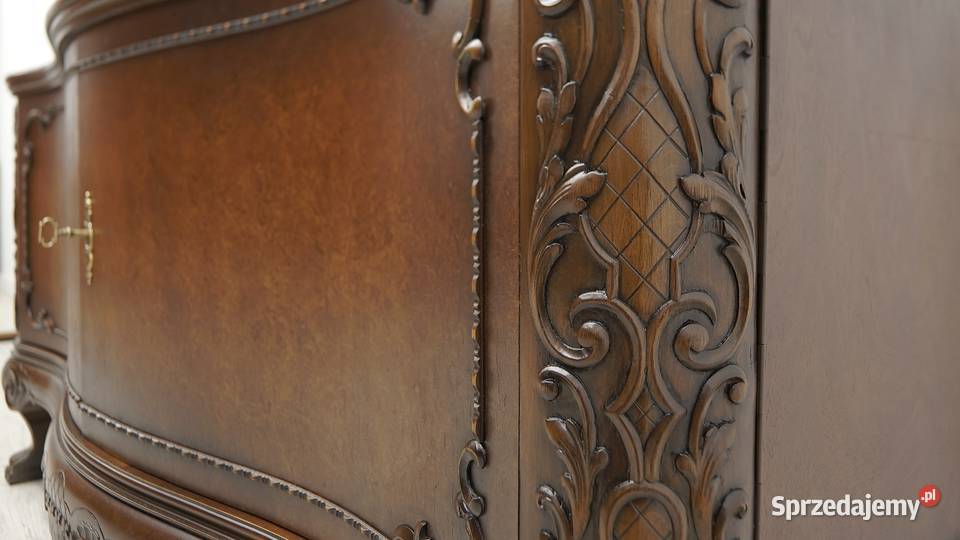 Zabytkowa witryna z lat 30tych w stylu Jerka