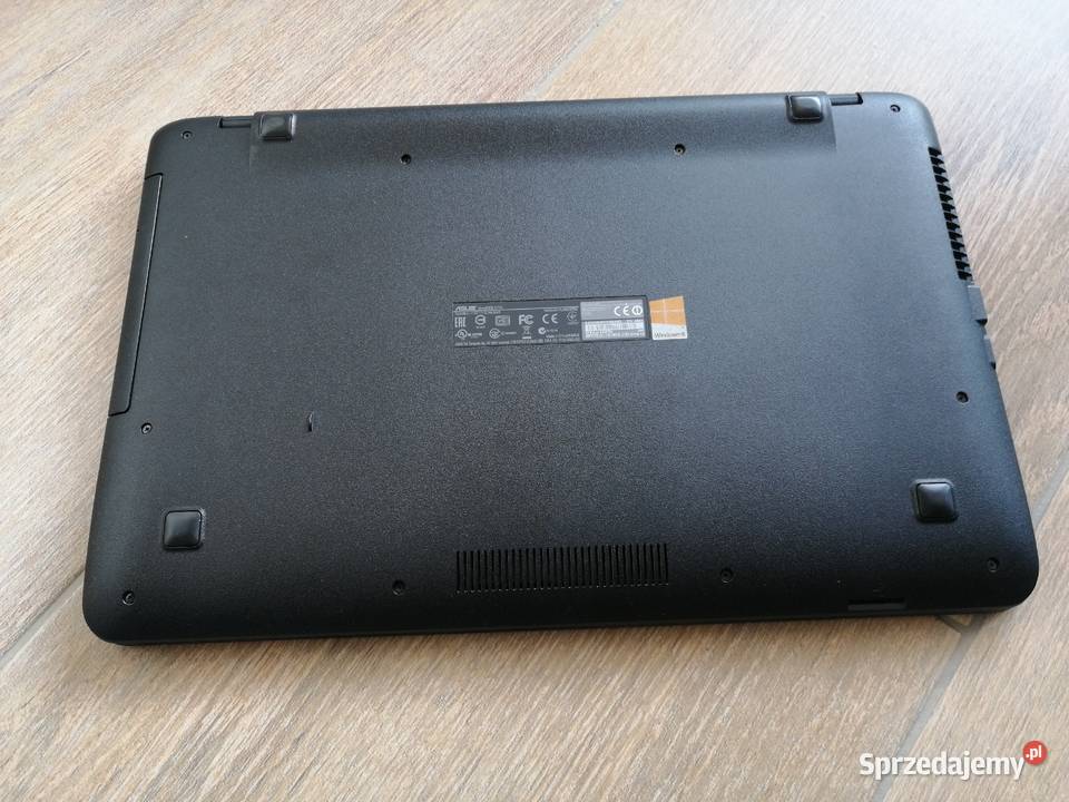 Laptop Asus X751L 1600 x 900 Asus Asus sprzedam