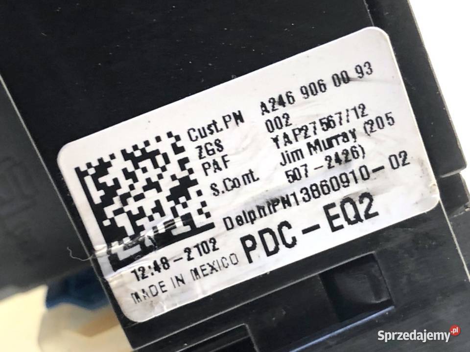 SKRZYNKA BEZPIECZNIKÓW MERCEDES W176 A2469060093 osobowe