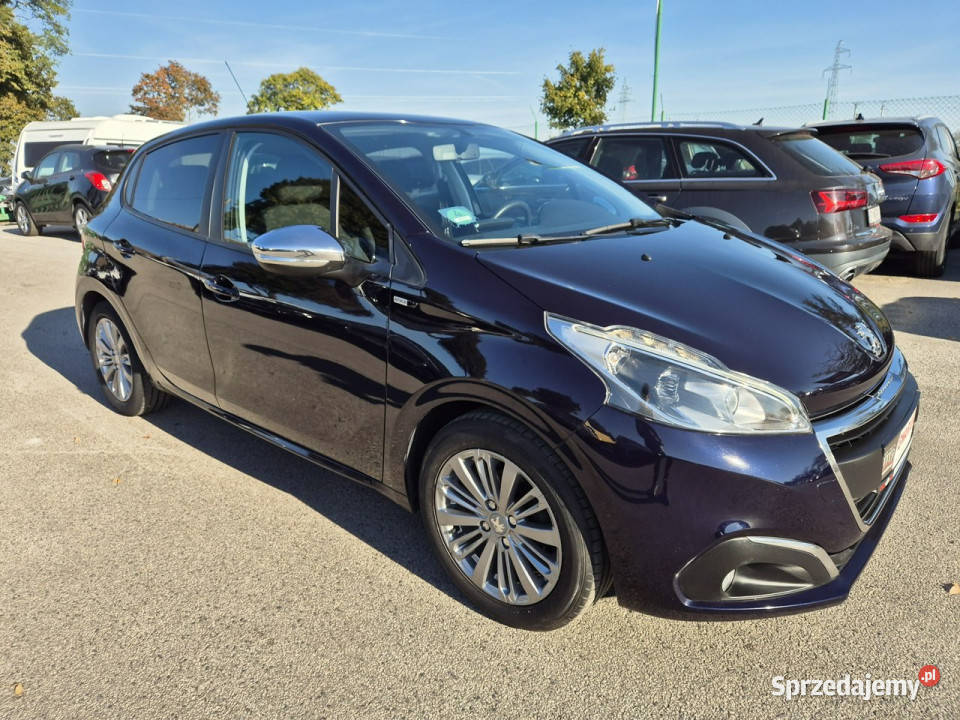 Peugeot 208 12 5drzwi Ładny I 20122019 klimatyzacja Gniewkowo