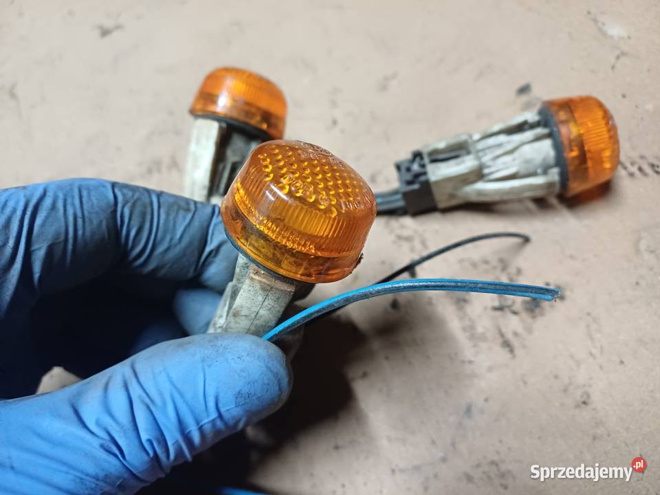 Kierunkowskazy Przód Fiat 126p CC 700 900 Łowicz