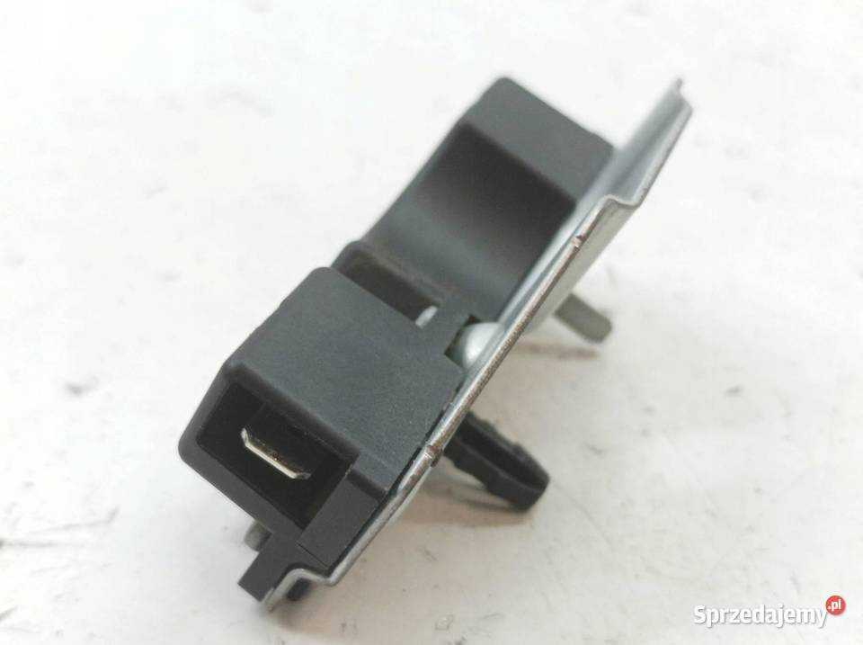 WZMACNIACZ ANTENOWY 13293348 Opel Astra IV 2009