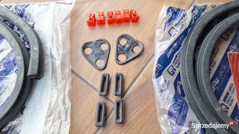 Fiat 126p szyby uchylne Bespo uszczelki nowe