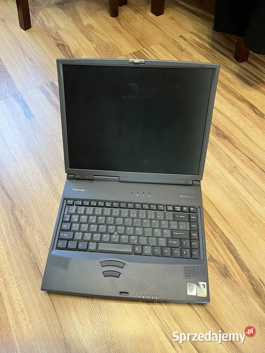 Zabytkowy laptop Toshiba Tecra 8000 Brzana