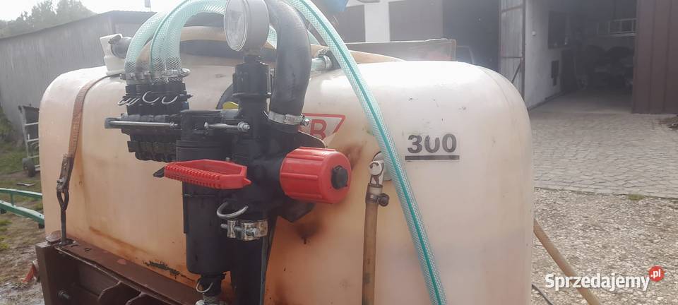 Opryskiwacz 300 litrów 10 metrów NOWA POMPA Bucze