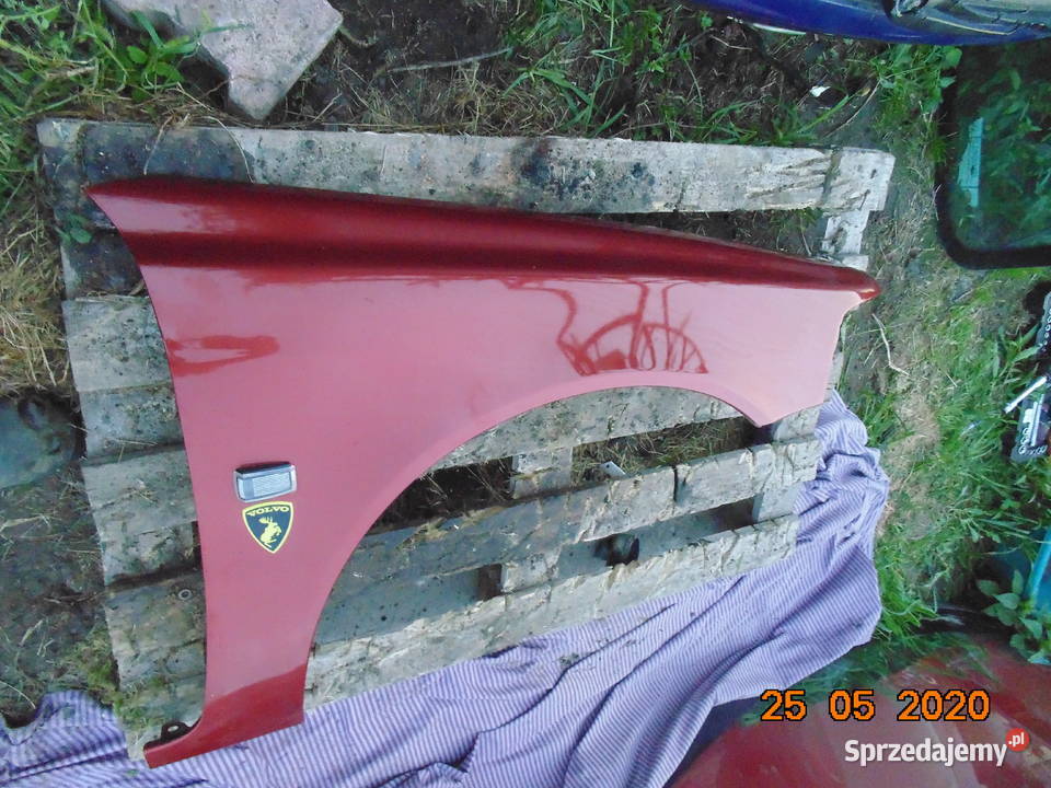 Błotnik prawy przód Volvo v40 s40 lift 20002004 osobowe Kraków sprzedam
