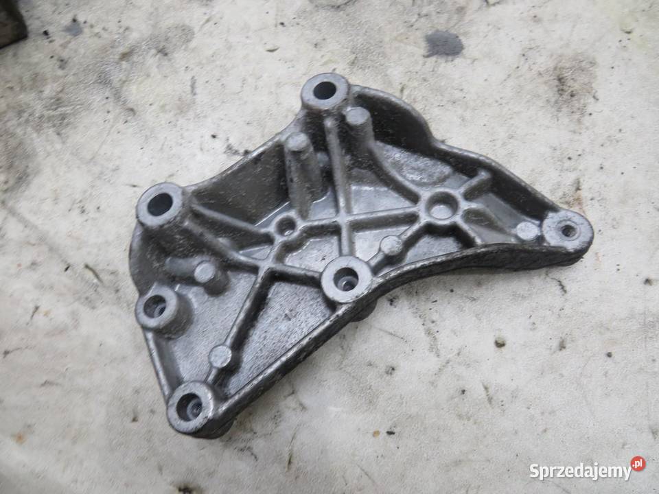 ŁAPA WSPORNIK MERCEDES W205 A6510940039 Części samochodowe