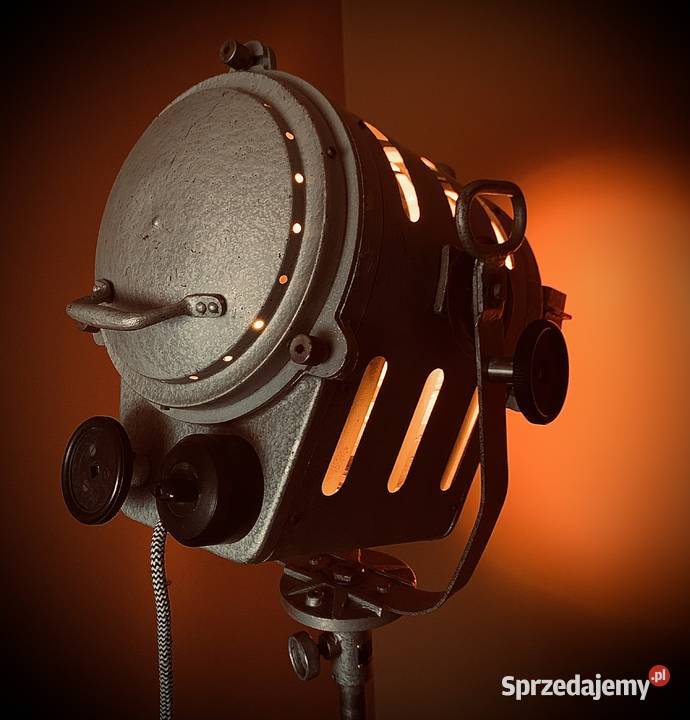 Lampa filmowa zabytek PRL Vintage loft 1963r wielkopolskie Poznań