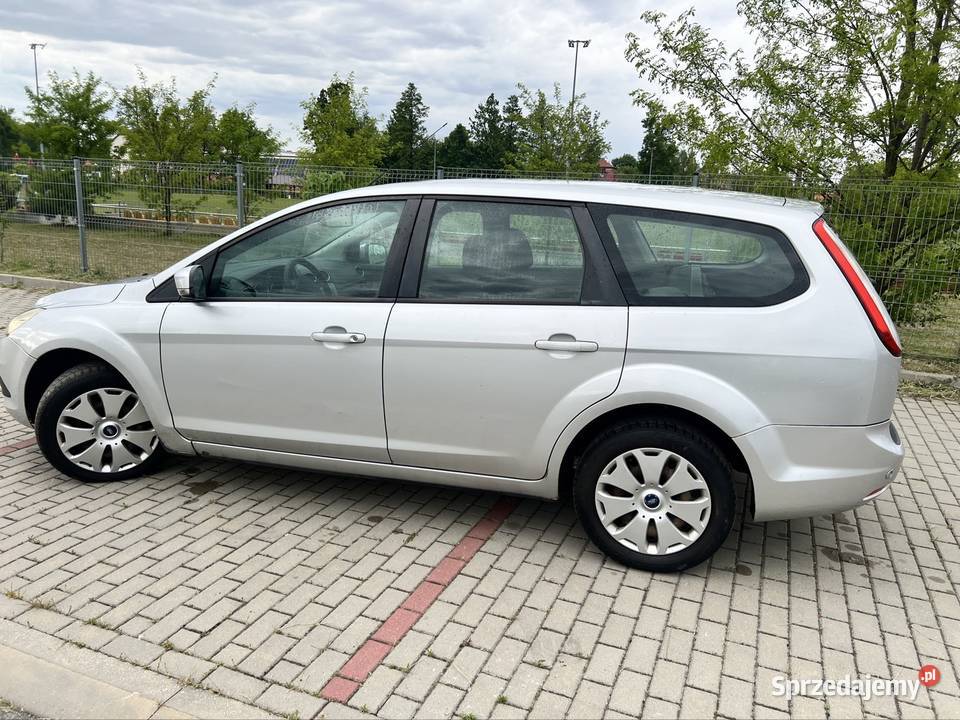 Sprzedam Ford Focus srebrny Stary Dzików sprzedam