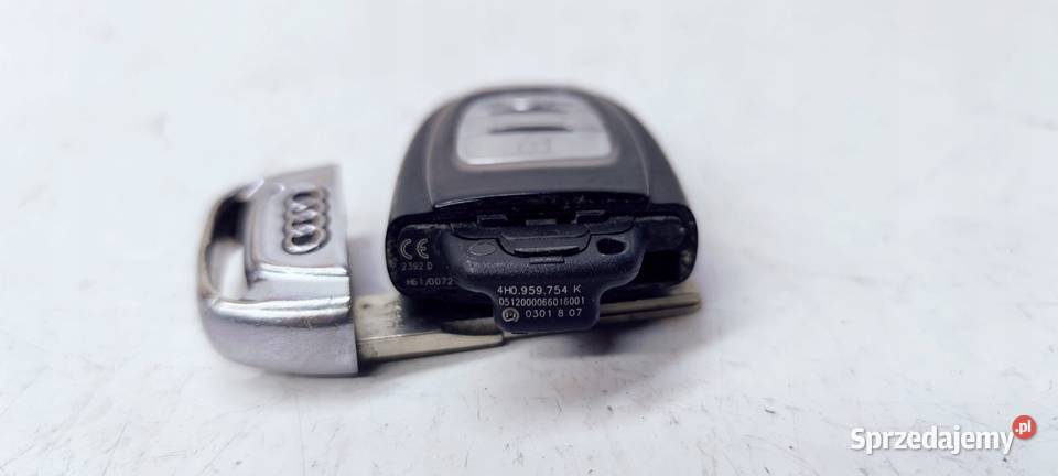 KLUCZYK PILOT AUDI A4 S4 B8 A5 S5 Q5 Q3 osobowe Stacyjki i kluczyki Układ elektryczny, zapłon Przystajń
