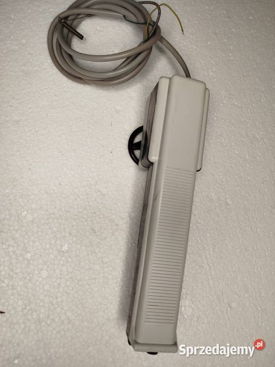 Zabawka Auto na kabel Oryginalny pilot do auta sprzedam