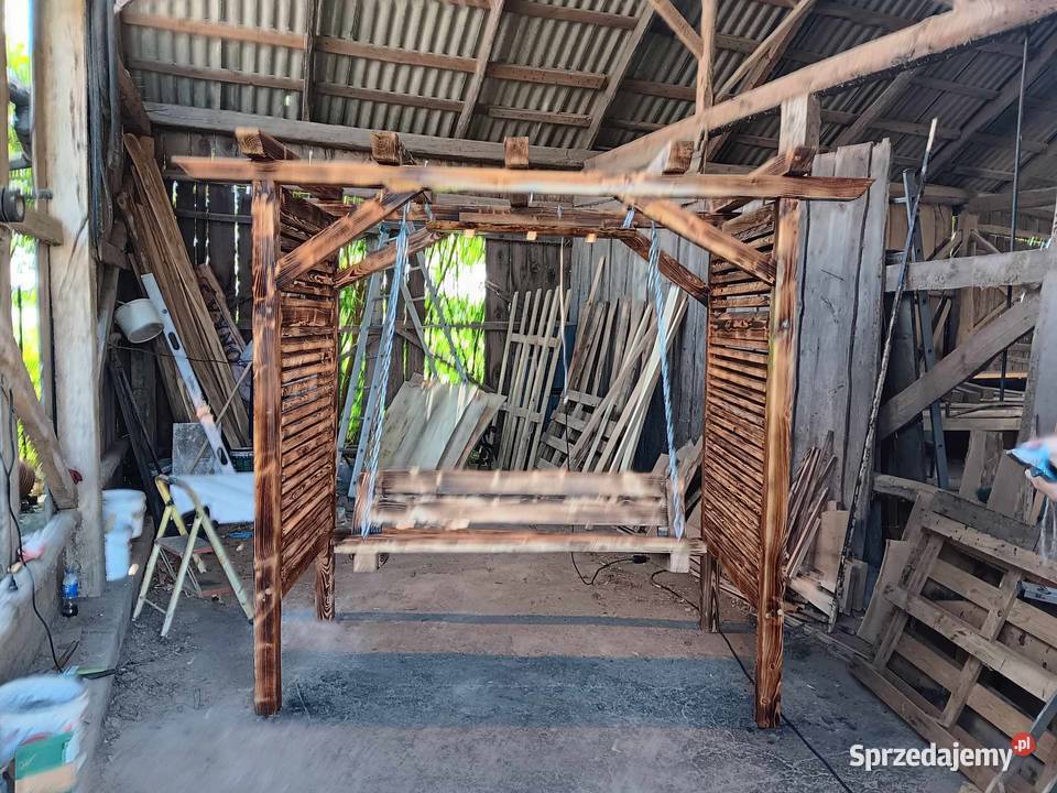 Pergola z morzliwościo z ławeczko jako huśtawka Dekoracje ogrodowe Ciechanów