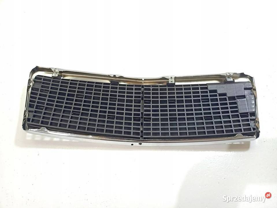 Mercedes CKLASA W202 9301 ATRAPA GRILL PRZÓD osobowe Skarżysko-Kamienna