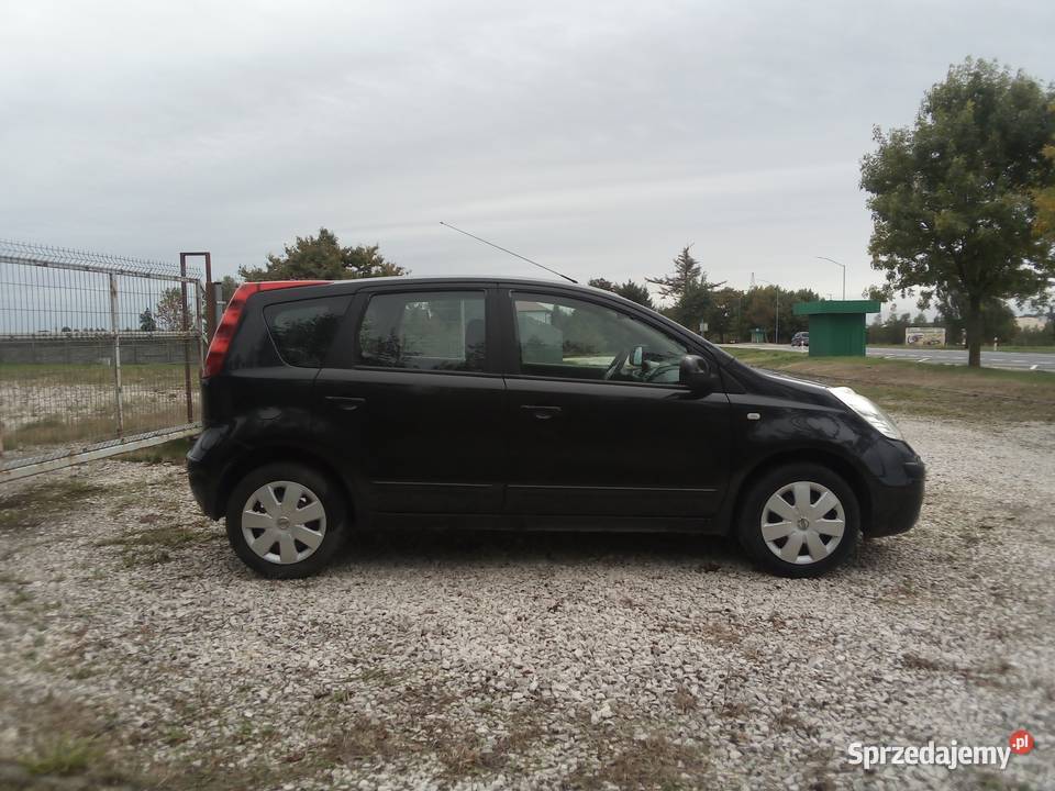 Nissan Note 16 i 1598cm3 świętokrzyskie Chmielnik