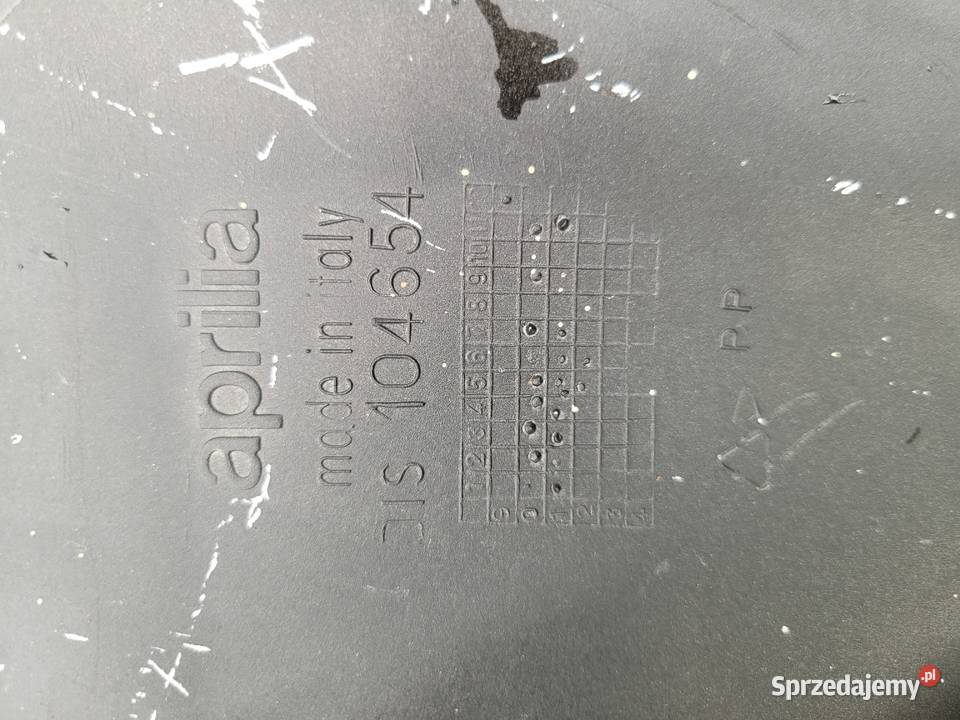 APRILIA SR oslona przod czasza nosek krawat Piła
