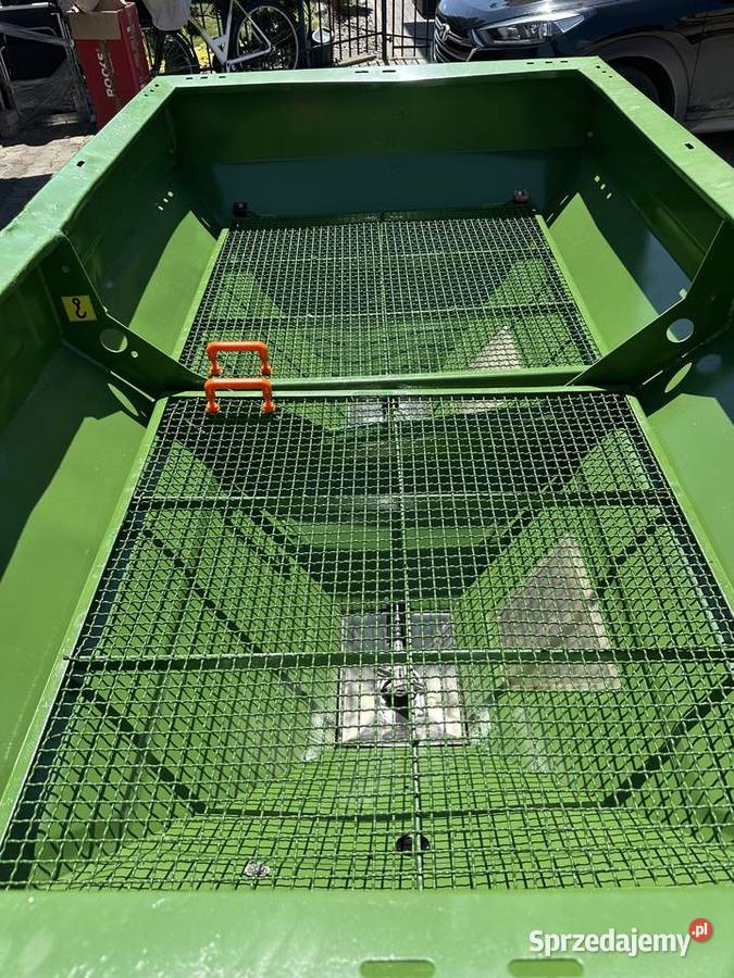 Rozsiewacz Amazone ZAM Novis 1500l nieuszkodzony Rozsiewacze nawozów Kostomłoty
