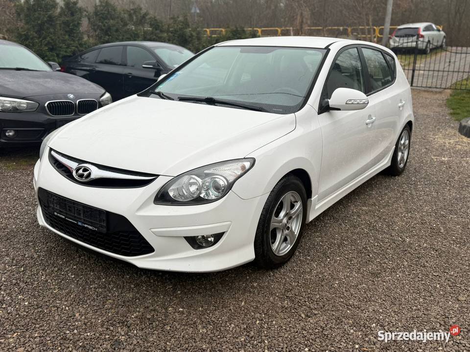 Hyundai I30 lift 14 benzyna Starachowice sprzedam
