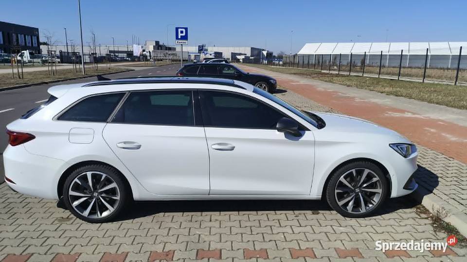 SEAT LEON SPORTSTOURER FR 15 TSI 130 45 PANORAMA Leon Leszno