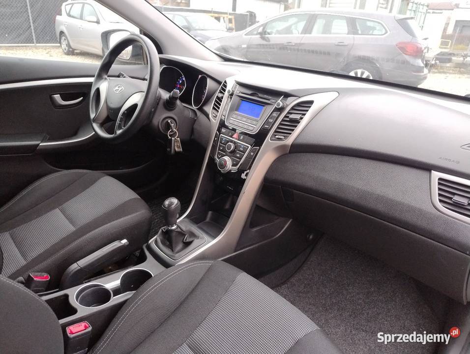 Hyundai i30 14 benzyna ledy 2x koła Białystok