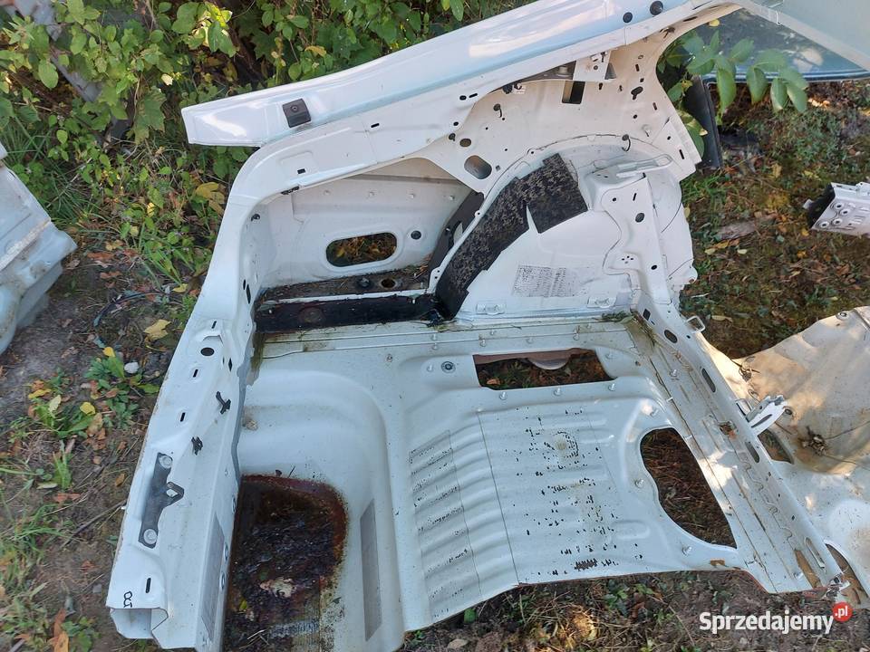 Skoda Octavia IV 5E3 Błotnik ćwiartka tył prawy