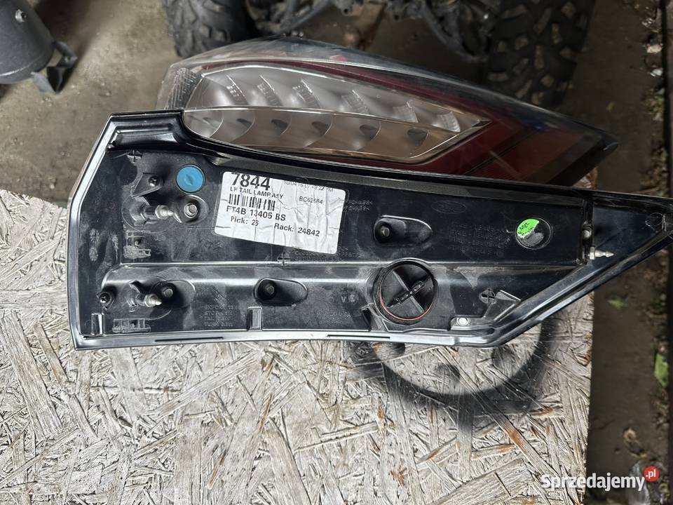 Lampy ford edge tył 2016