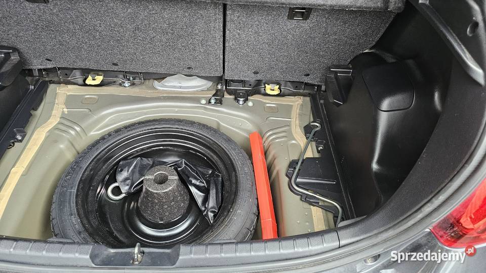 Toyota Yaris wersja Premium dodatkowo Pakiet Tomaszów Mazowiecki