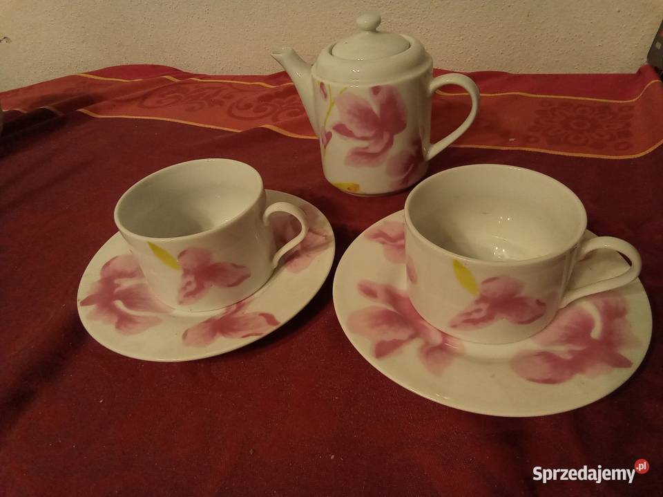 Zestaw porcelany do herbaty z motywem kwiatowym Warszawa