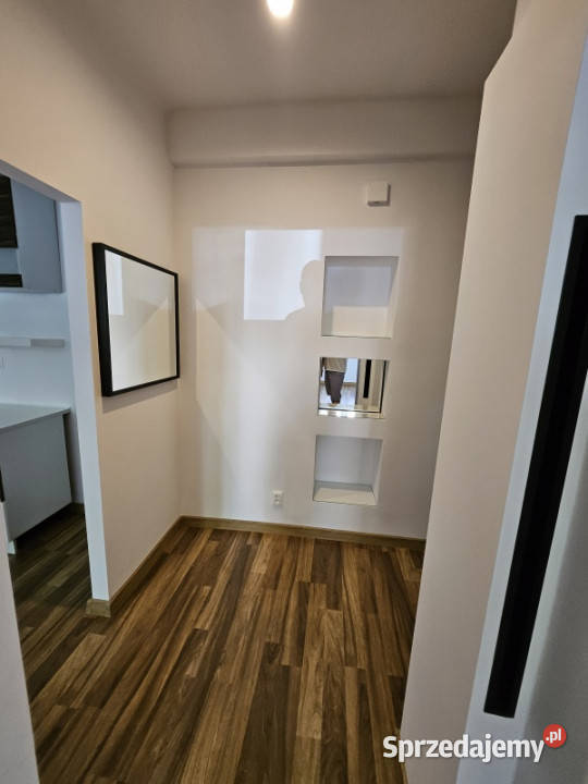 2 pokoje w zadbanej kamienicy Stare Bielany parter