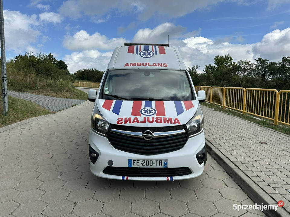 ambulansy Opel Vivaro Opel Vivaro 2016 Karetka Gostyń