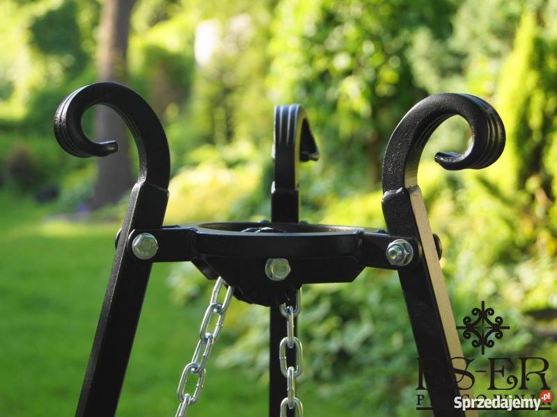 Kociołek węgierski żeliwny 105l z trójnogiem i Częstochowa