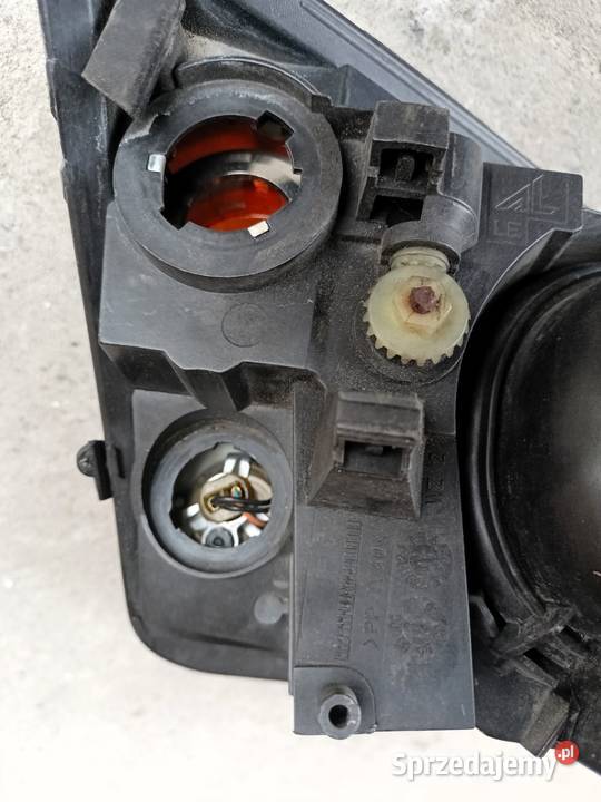 Lampy przód Ford Mondeo MK3 Lampy przednie Tarnobrzeg