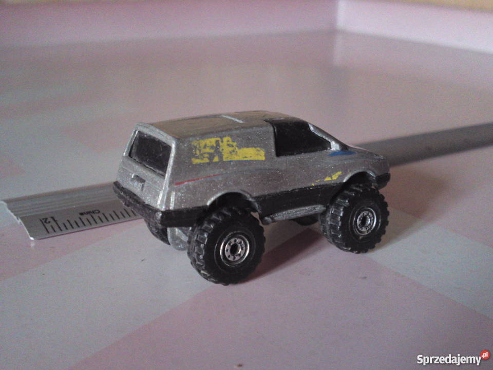 4x4 HOT WHEELS 109 Zabawki