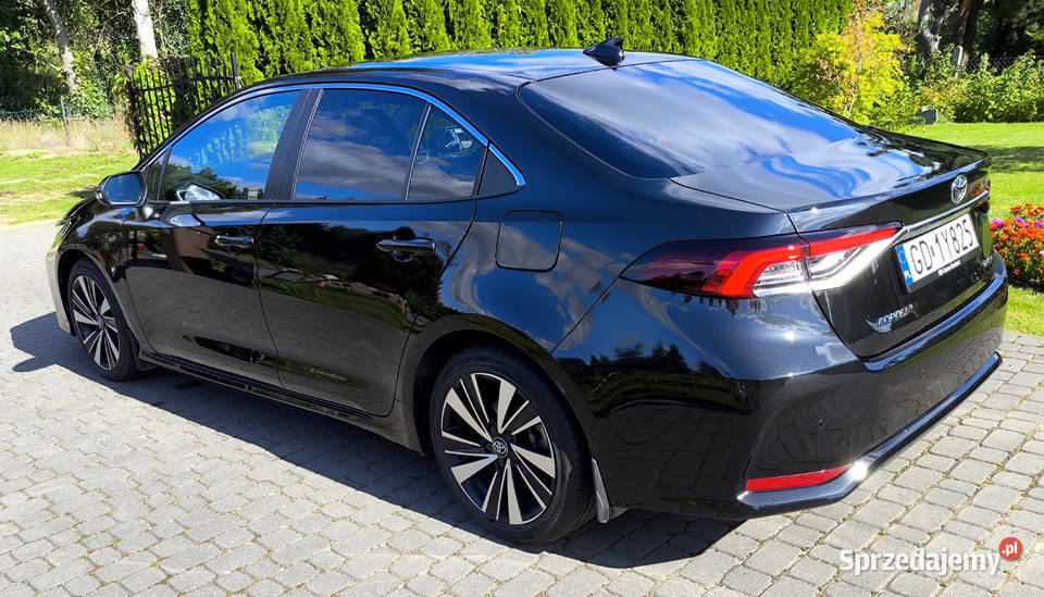 Toyota Corolla Sedan 18 Hybrid 140 Style 112025 sprzedam