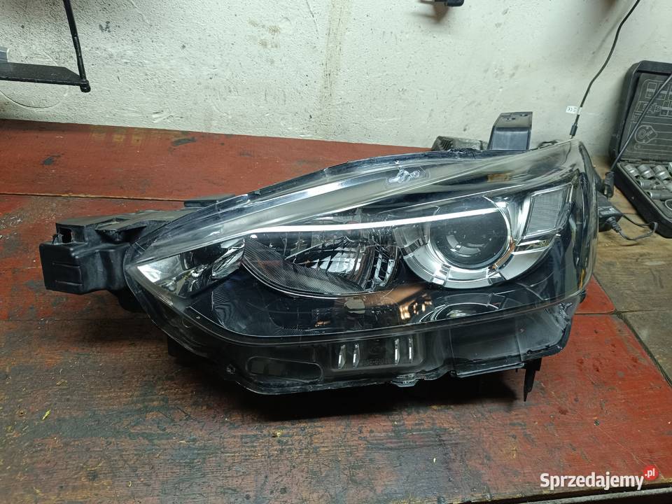 Lampa mazda CX3 lewy przód Wola