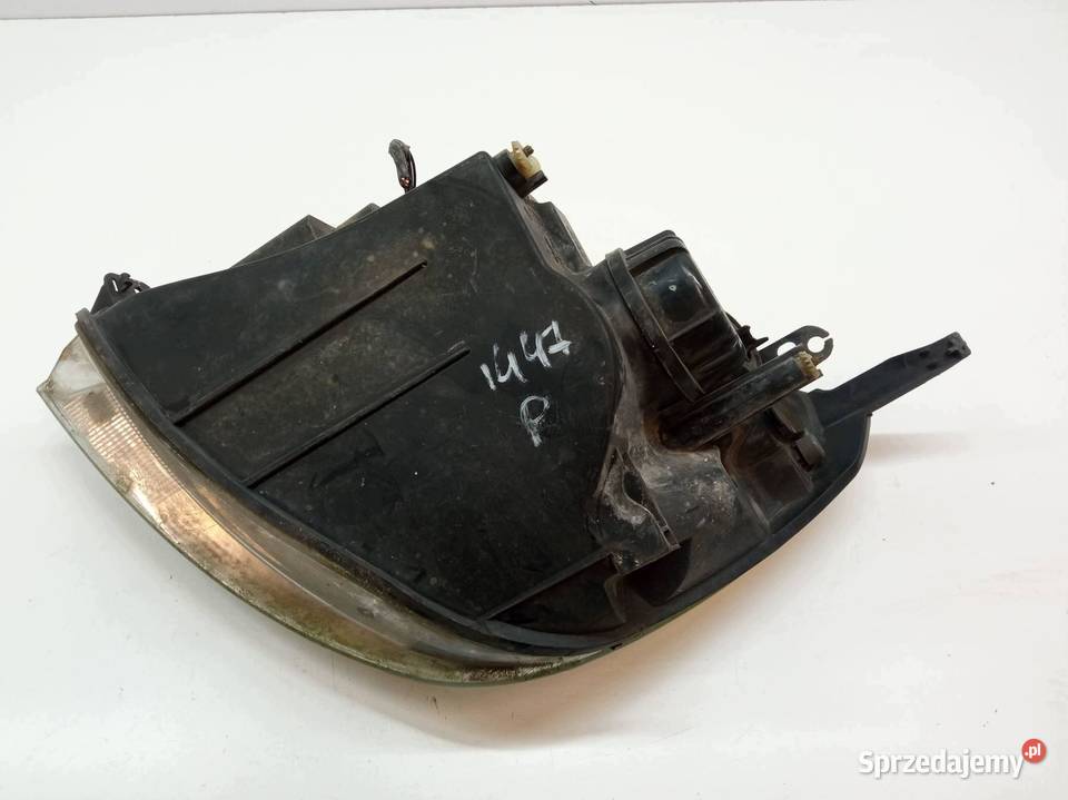 LAMPA PRZÓD PRAWA EU Ford Fiesta Mk6 20022008