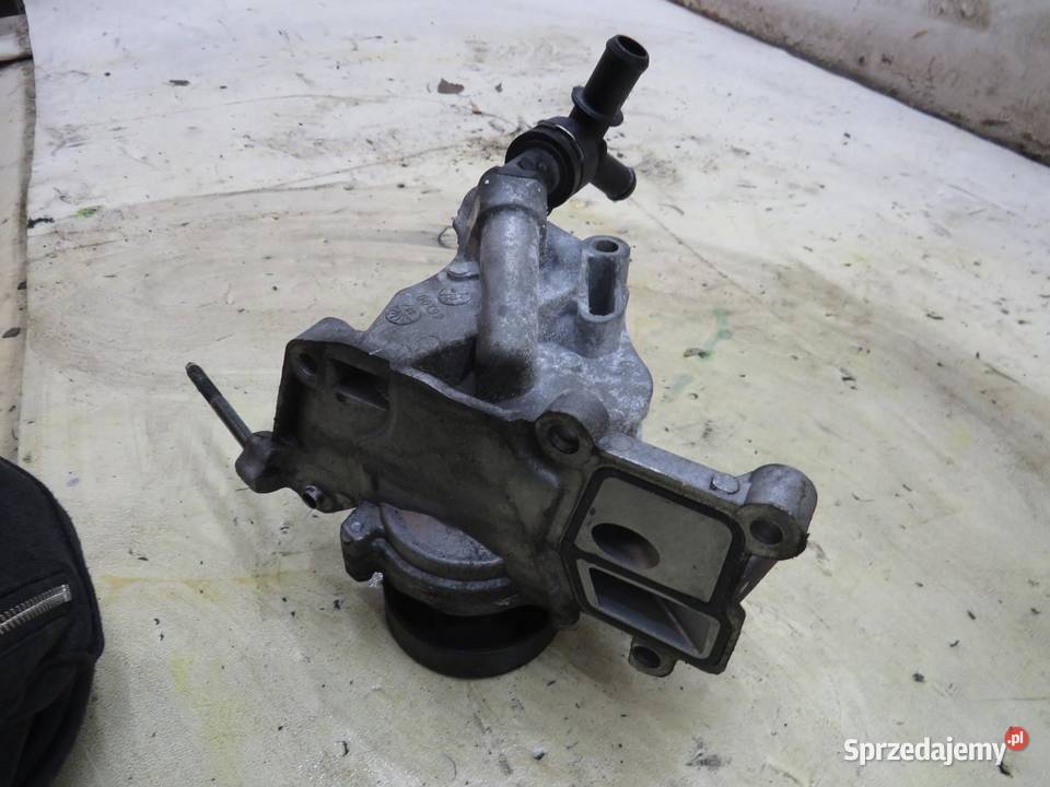 POMPA WODY AVENSIS T27 T29 20D 7823008