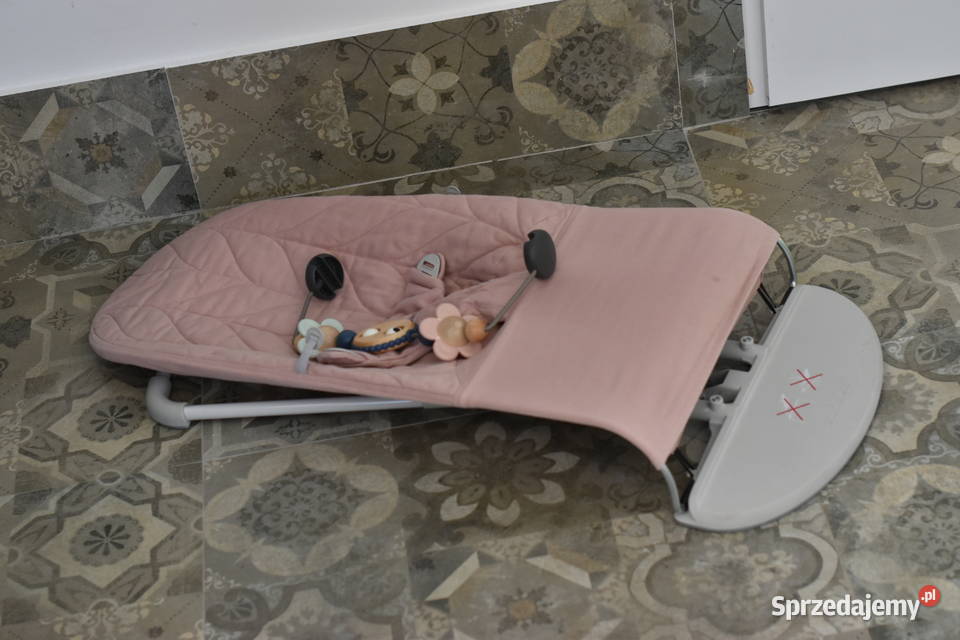 BABYBJORN LEŻACZEK DO 13 COTTON PETAL QUILT PINK sprzedam
