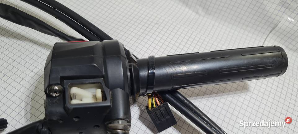 Suzuki GSR 600 przełącznik prawy linka gazu Warszawa