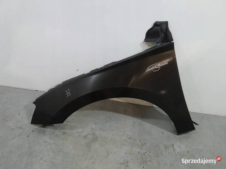 BŁOTNIK LEWY PRZÓD Skoda Superb III 2015