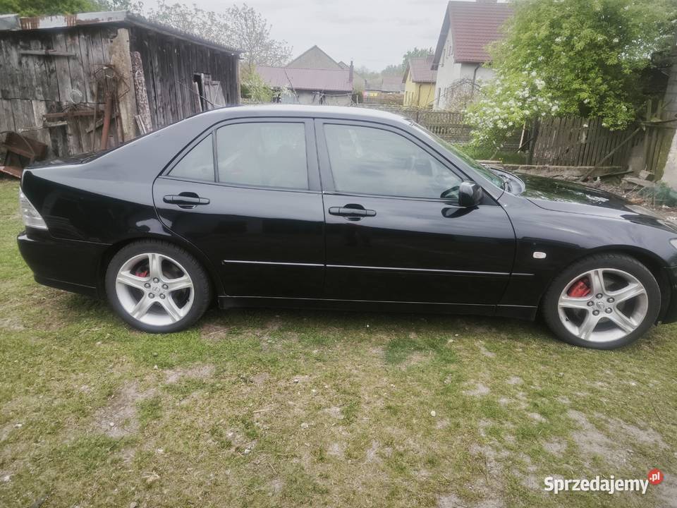 Lexus is 200 Rok produkcji 1999