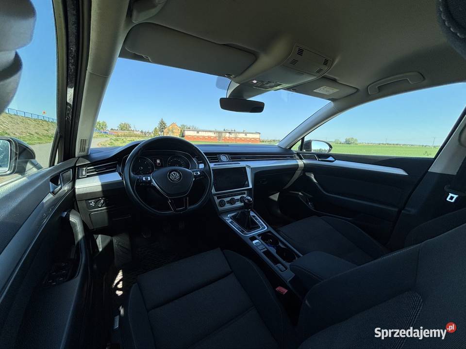 Volkswagen Passat B8 2017 20 TDI Sedan
