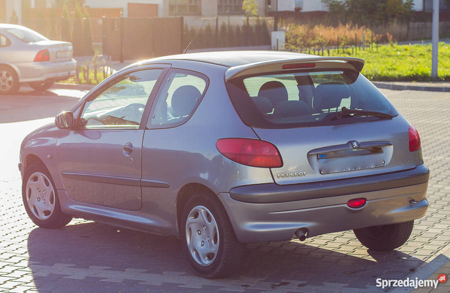 Peugeot 206 Zadbade wnętrze kobiety radio / CD pomorskie Pruszcz Gdański