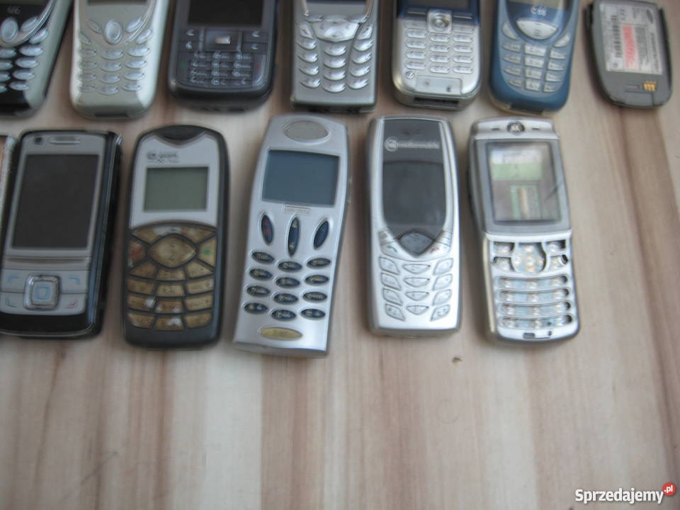 Zestaw starych telefonów 25 standardowa Pozostałe warmińsko-mazurskie sprzedam