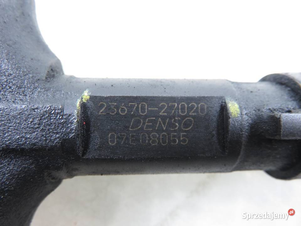 WTRYSKIWACZ TOYOTA COROLLA E12 20 D4D 2367027020