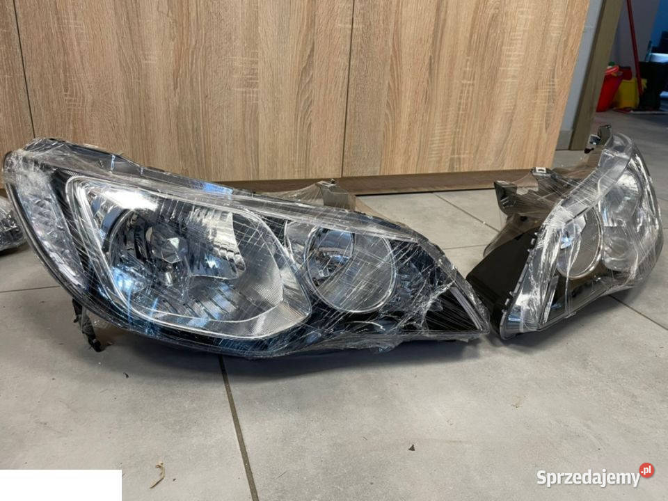 Honda Civic VIII Sedan FD reflektor przód Części samochodowe Kozubszczyzna